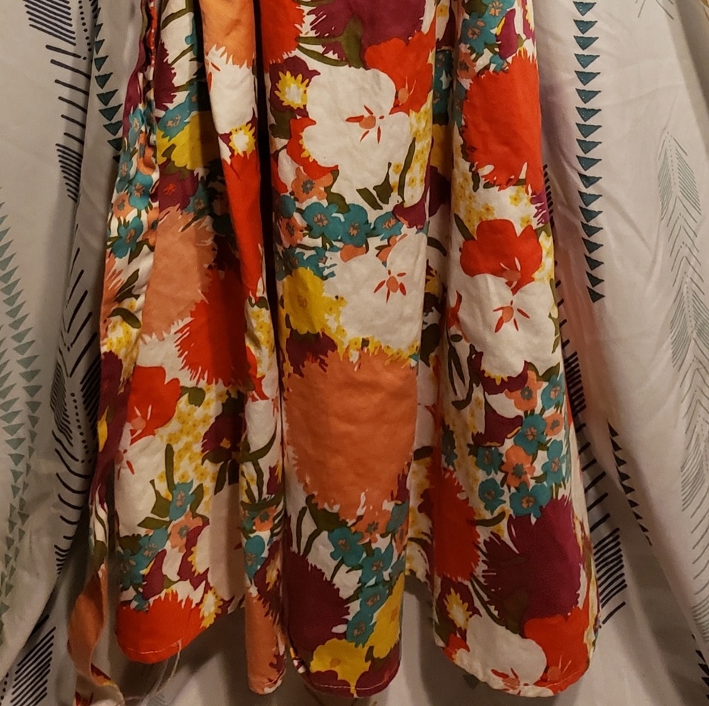 Dress - Picture 2 of 2
